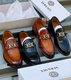 Vente Des Chaussures en Gros Et en Détail