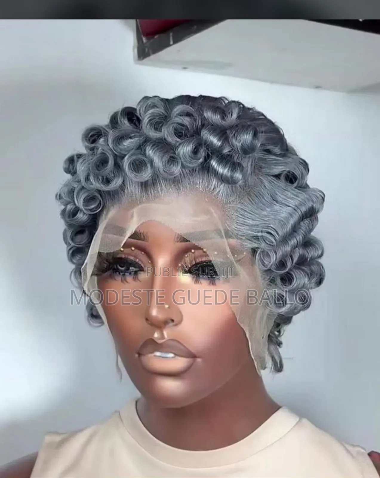 Vente Des Perruques en Gros Et en Détail