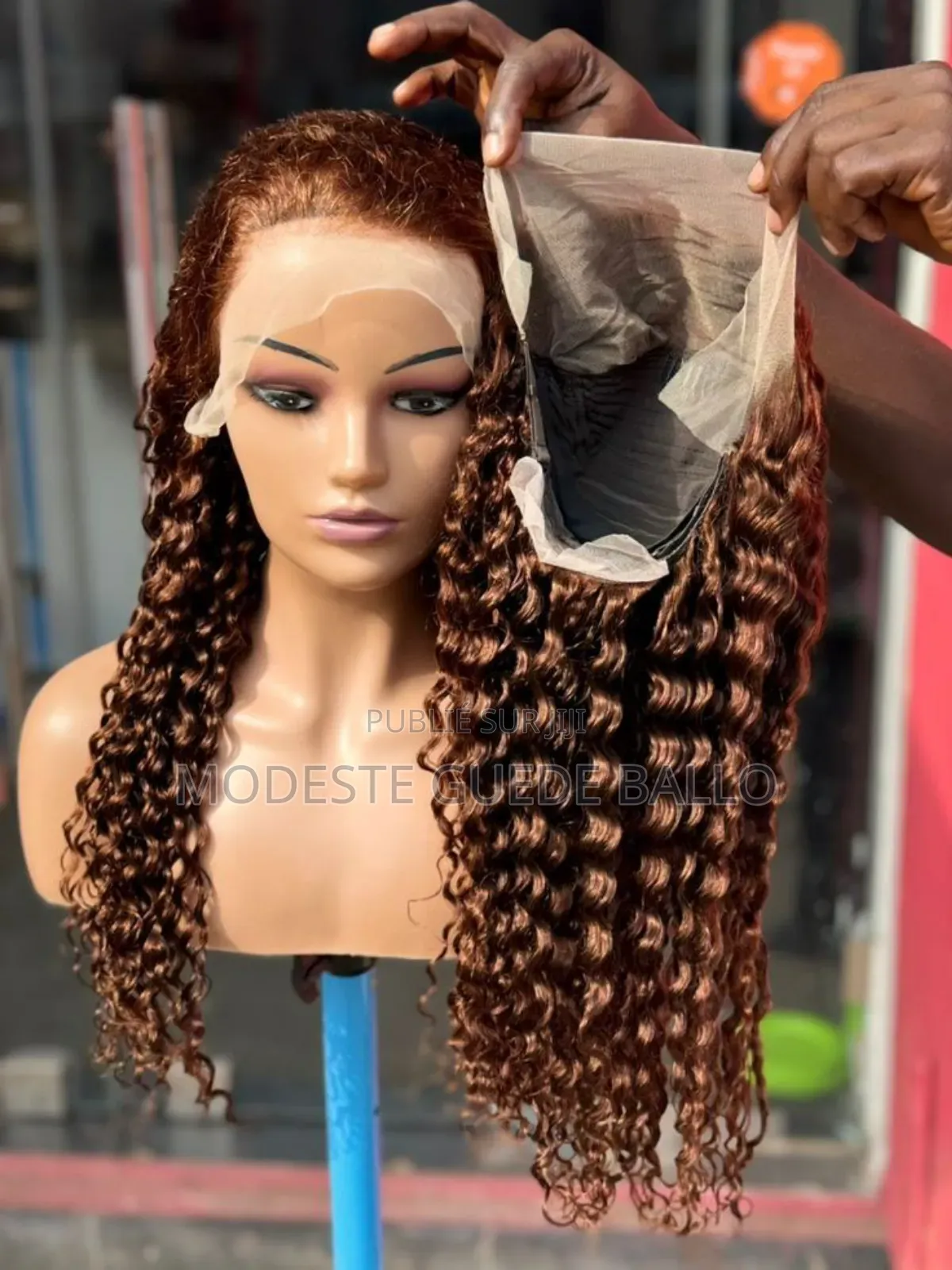 Vente Des Perruques en Gros Et en Détail