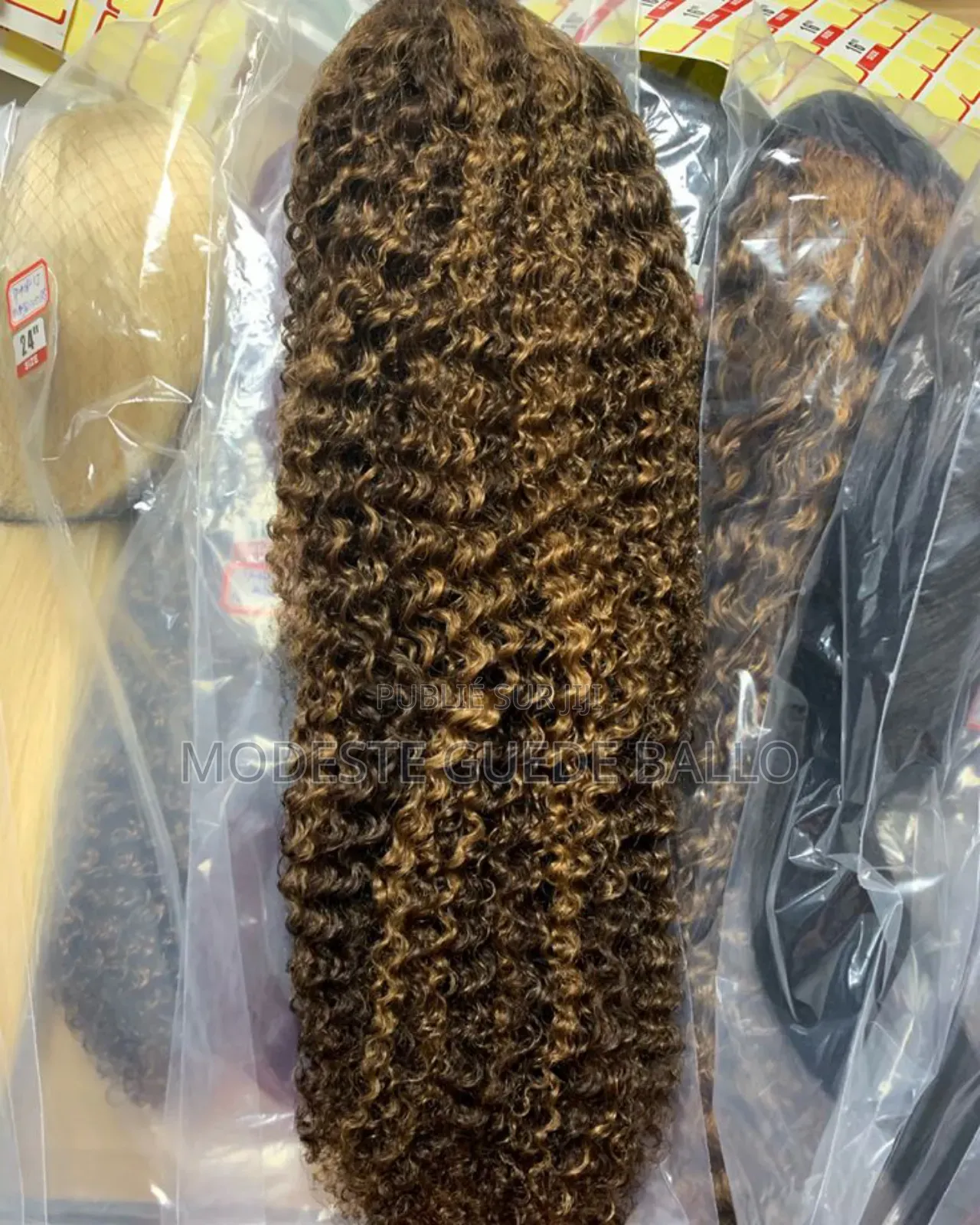 Perruques en Gros Et en Détail