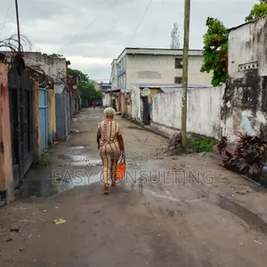 1chbre Villa dans Super, Lemba à Vendre