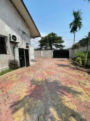 5chbre Villa dans 5 Ème Rue, Limete à Vendre