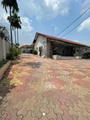 5chbre Villa dans 5 Ème Rue, Limete à Vendre