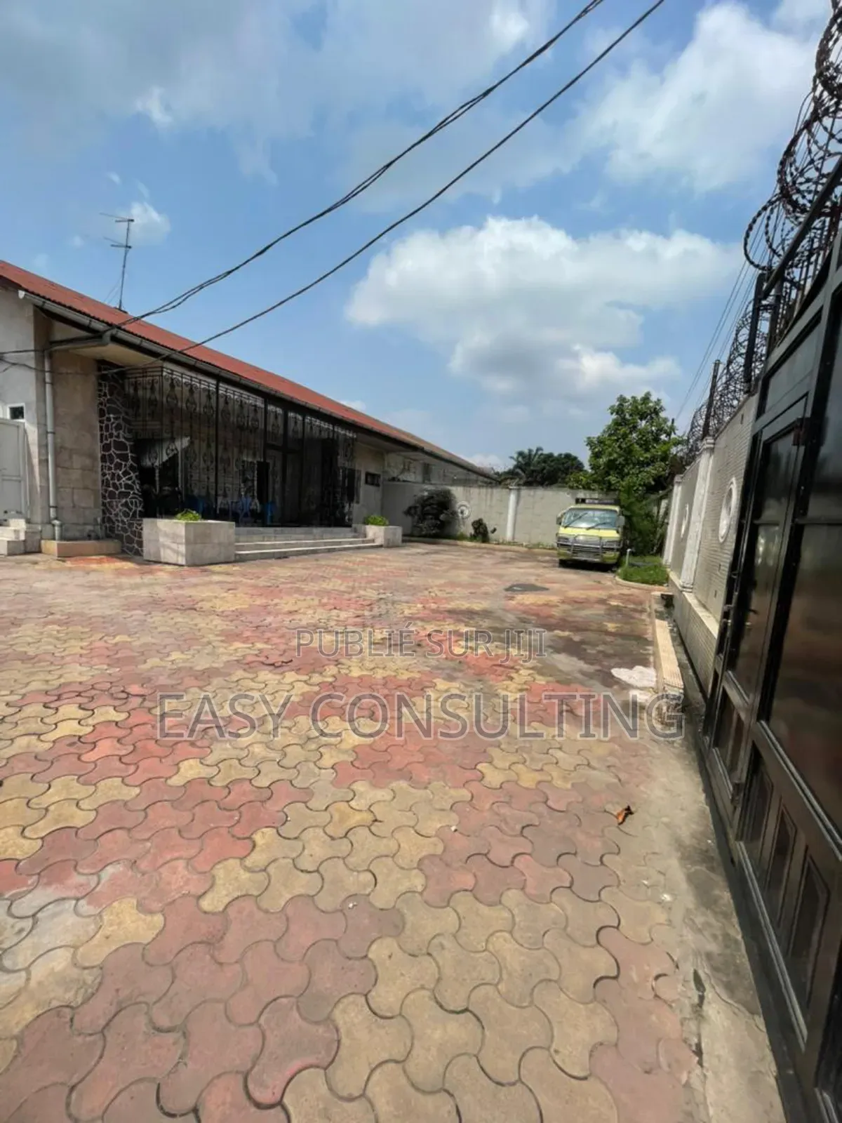 5chbre Villa dans 5 Ème Rue, Limete à Vendre