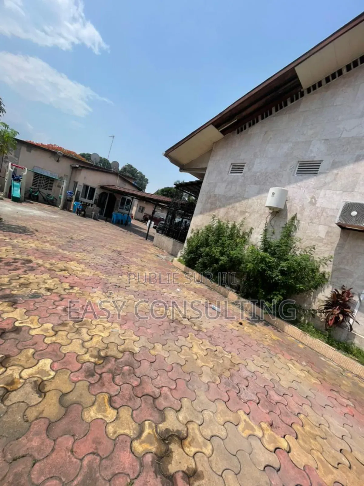 5chbre Villa dans 5 Ème Rue, Limete à Vendre