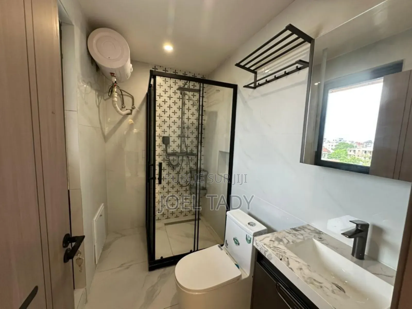 3chbre Appartement dans Empire Supreme, Ngaliema à Louer