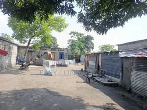 Parcelle À Vendre – Quartier Efobank, N’Sele