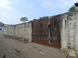 3chbre Villa dans Camp Pm, Nsele à Vendre