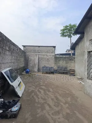 3chbre Villa dans Camp Pm, Nsele à Vendre