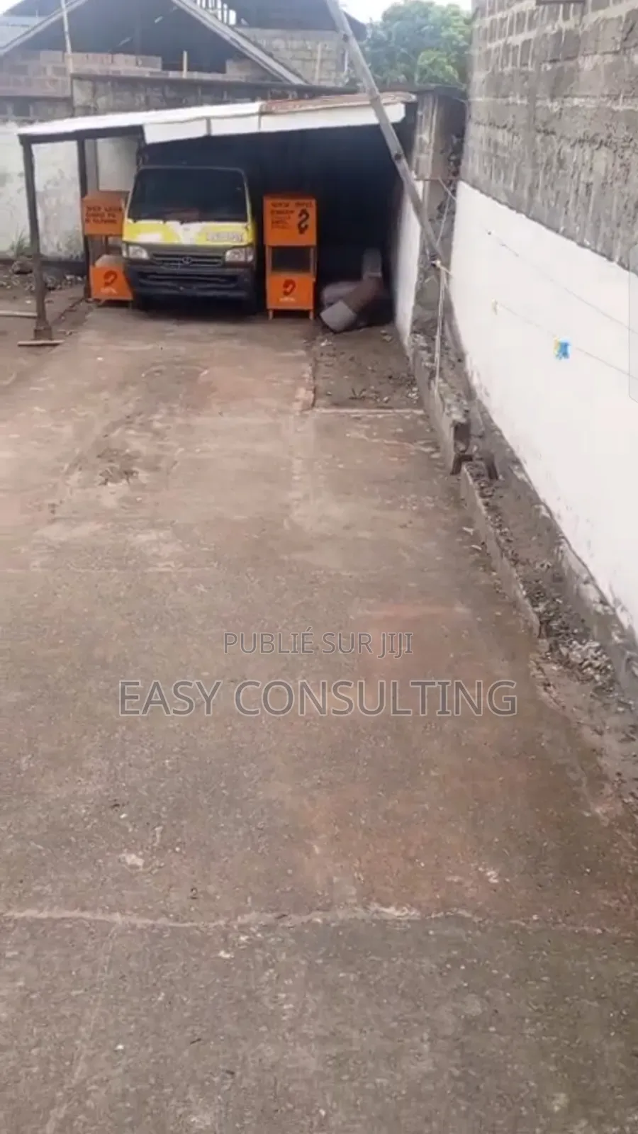 3chbre Villa dans Camp Pm, Nsele à Vendre