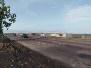 Parcelle en Vente – Réf. Fifa, Boulevard Lumumba (N’Sele)