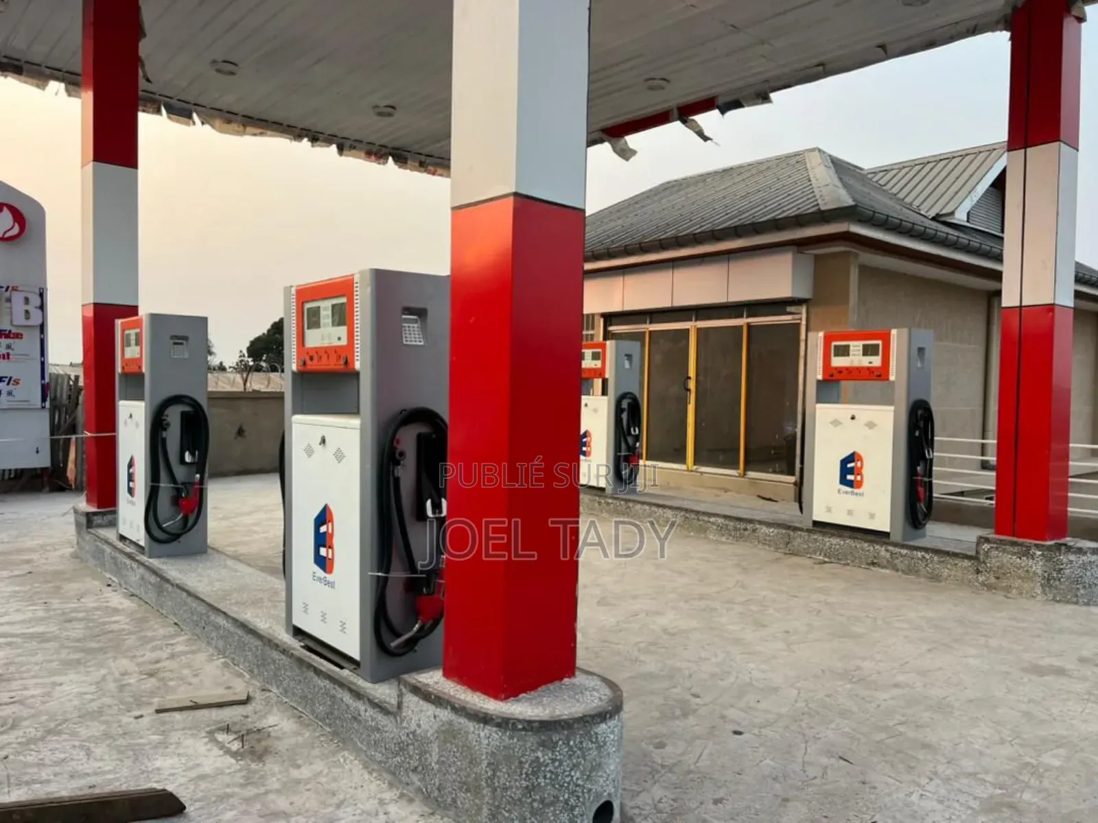 Station Service a Vendre