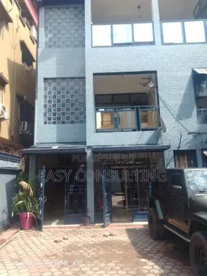 3chbre Villa dans Ina, Gombe à Vendre