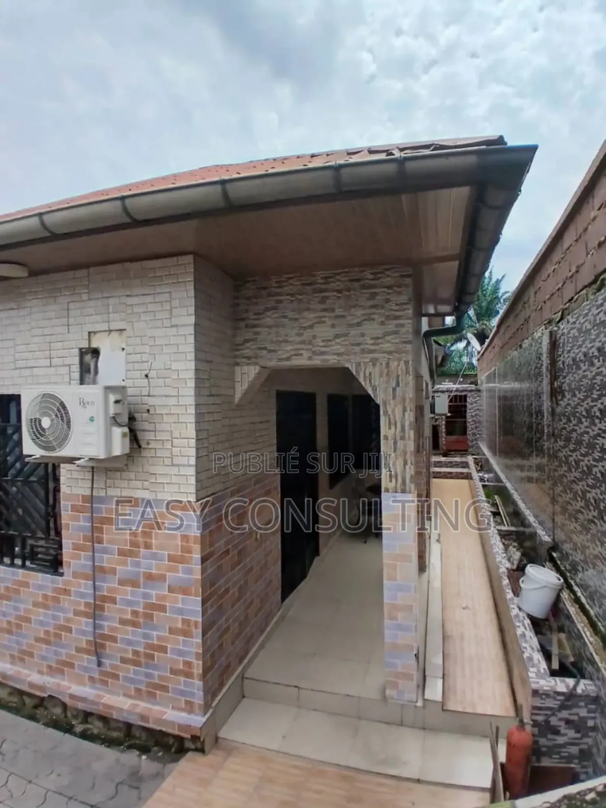 3chbre Villa dans Q. Bumba, Ngaliema à Vendre