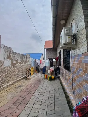 3chbre Villa dans Q. Bumba, Ngaliema à Vendre