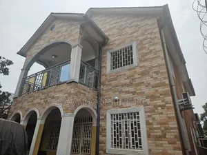 3chbre Villa dans Ma Campagne, Ngaliema à Vendre