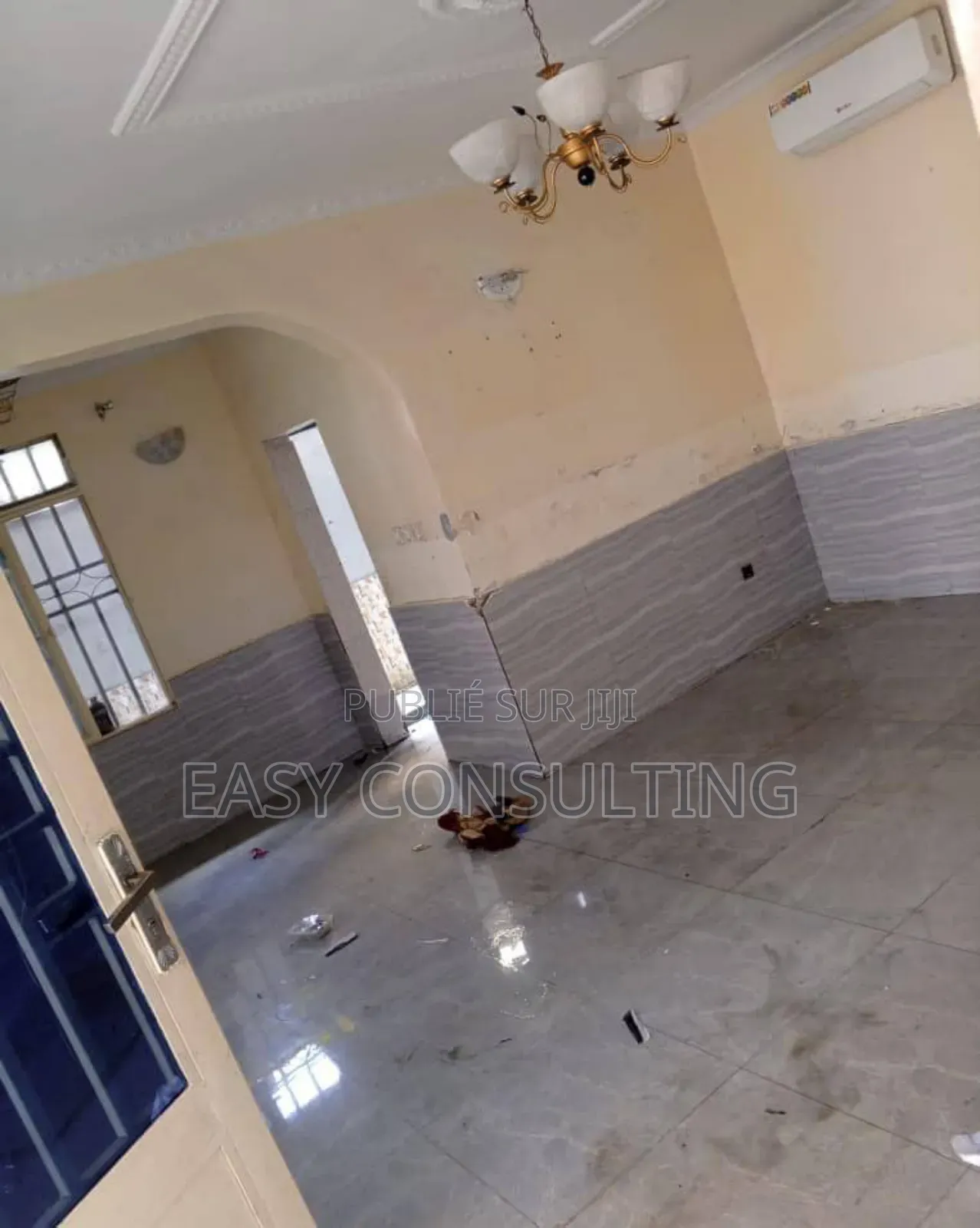 2chbre Villa dans Terre Jaune, Nsele à Vendre