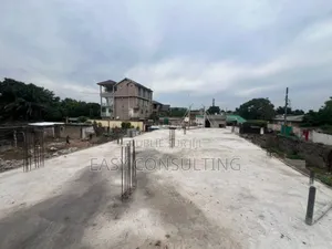 Parcelle Avec Fondation en Étage – Kintambo Jamaïque