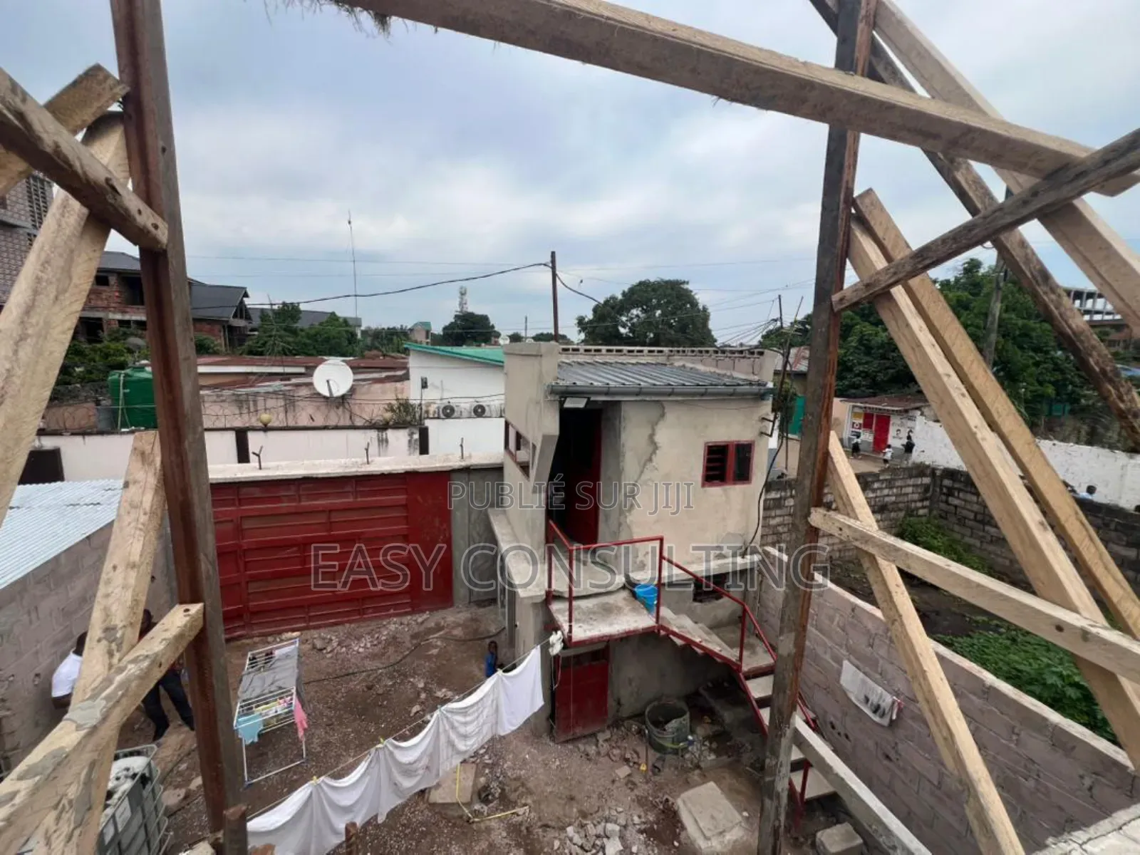 Parcelle Avec Fondation en Étage – Kintambo Jamaïque