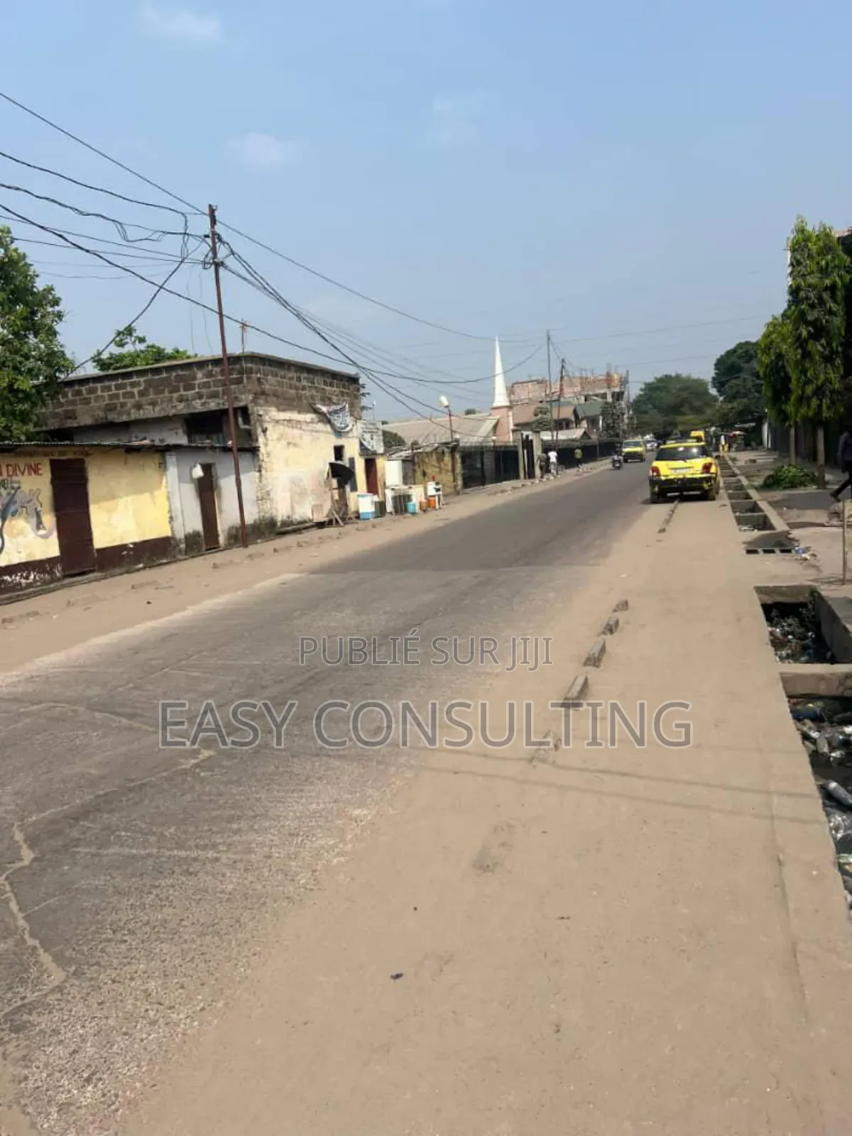 Parcelle Avec Fondation en Étage – Kintambo Jamaïque