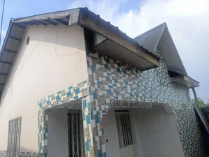 2chbre Villa dans Camp Pm, Nsele à Vendre