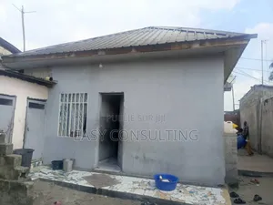 2chbre Villa dans Camp Pm, Nsele à Vendre