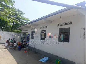 4chbre Villa dans Efobank, Nsele à Vendre