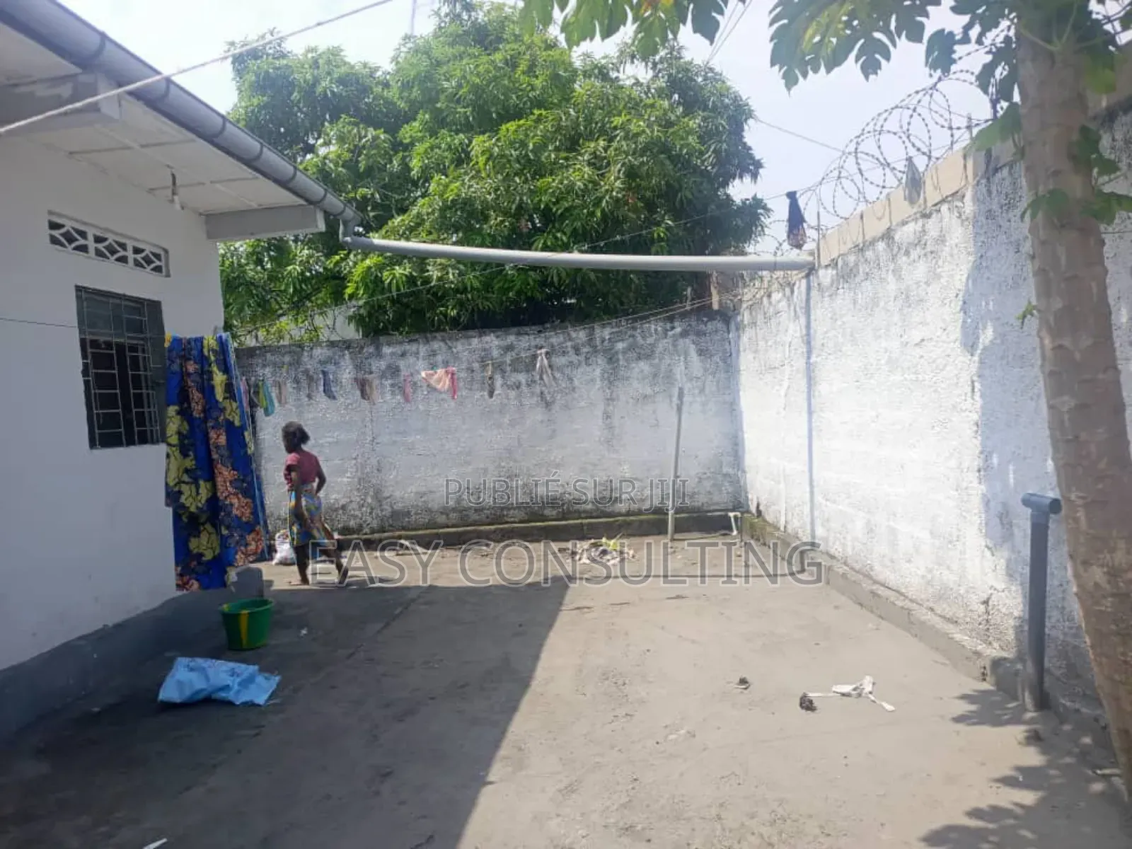 4chbre Villa dans Efobank, Nsele à Vendre