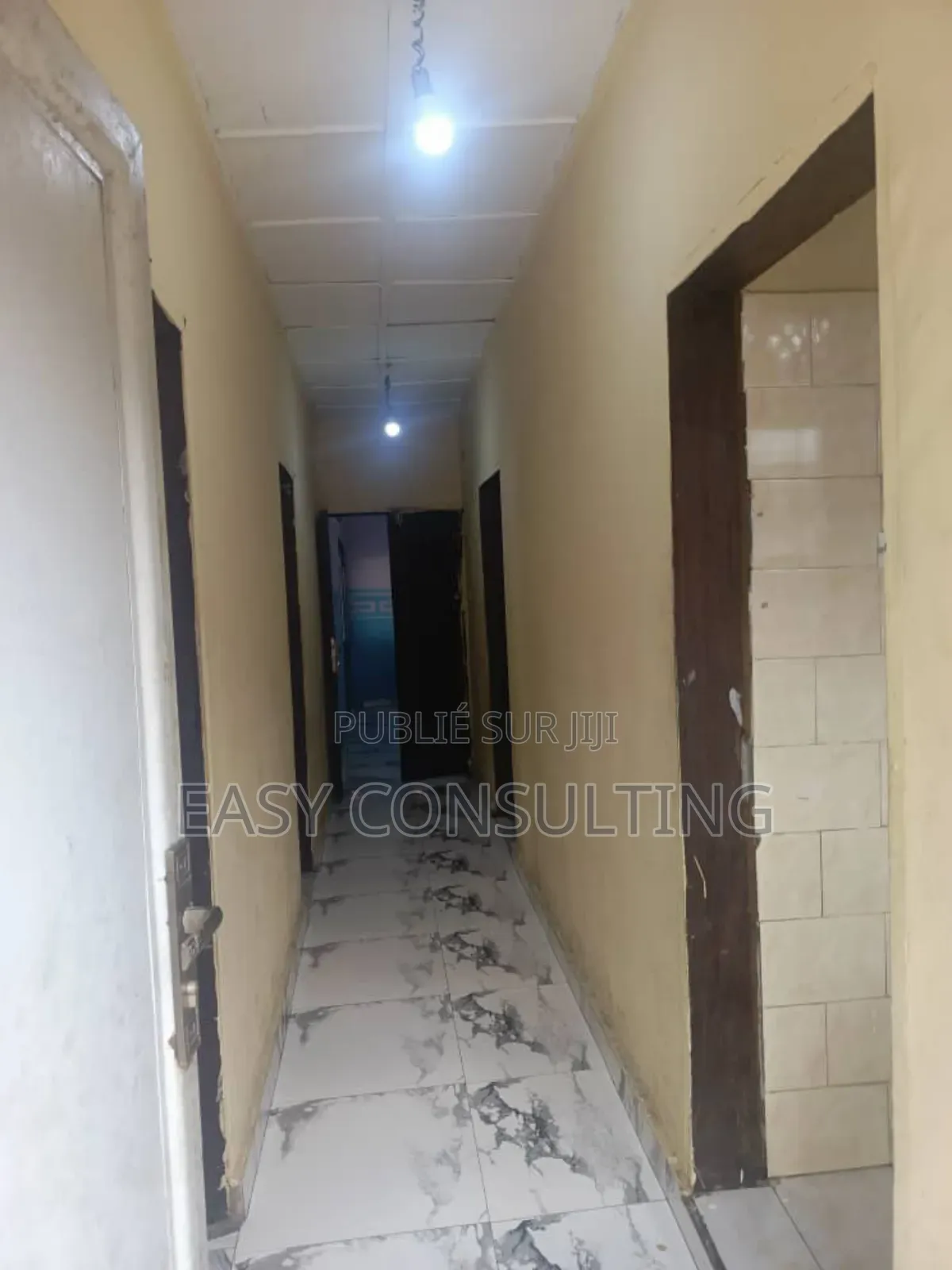 4chbre Villa dans Efobank, Nsele à Vendre