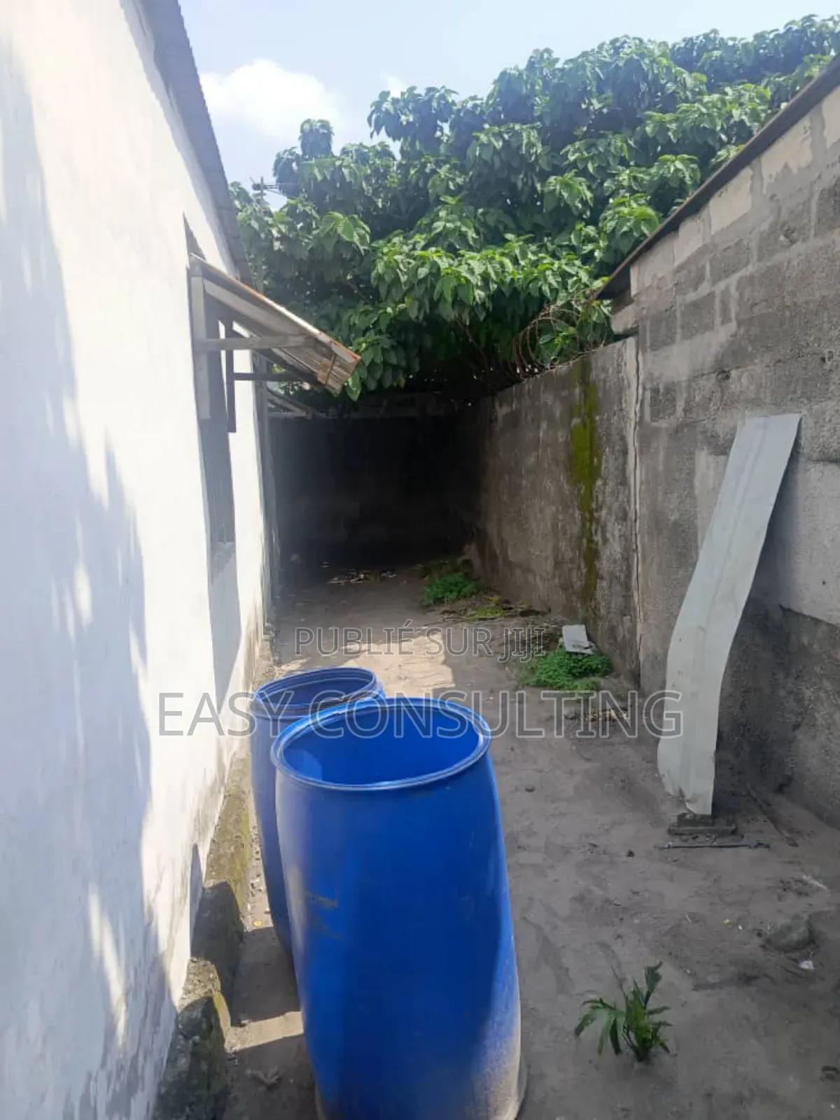 4chbre Villa dans Efobank, Nsele à Vendre