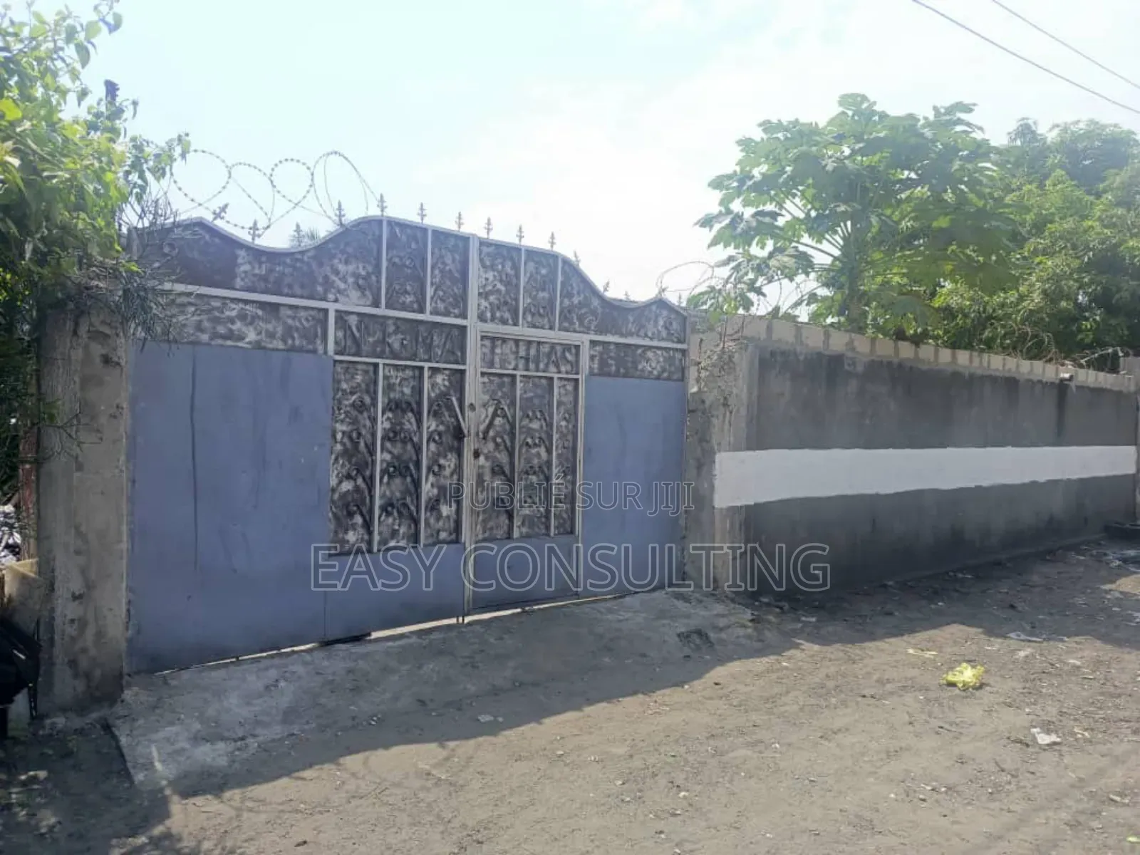 4chbre Villa dans Efobank, Nsele à Vendre