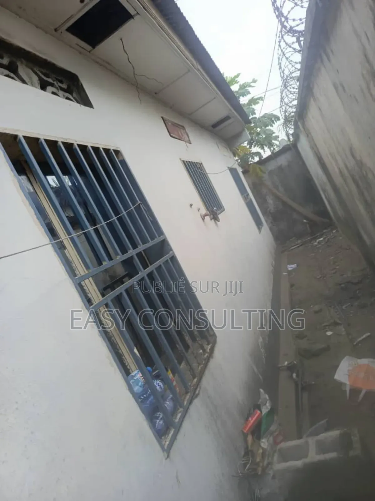 2chbre Villa dans Camp Pm, Nsele à Vendre