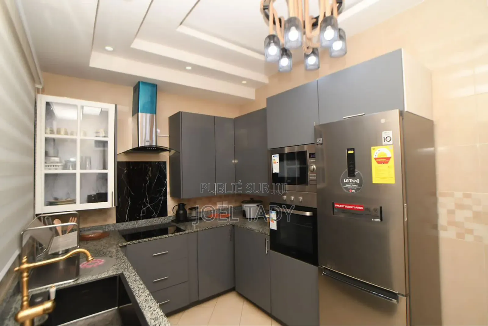 Furnished 4chbre Appartement dans Ngaliema à Louer