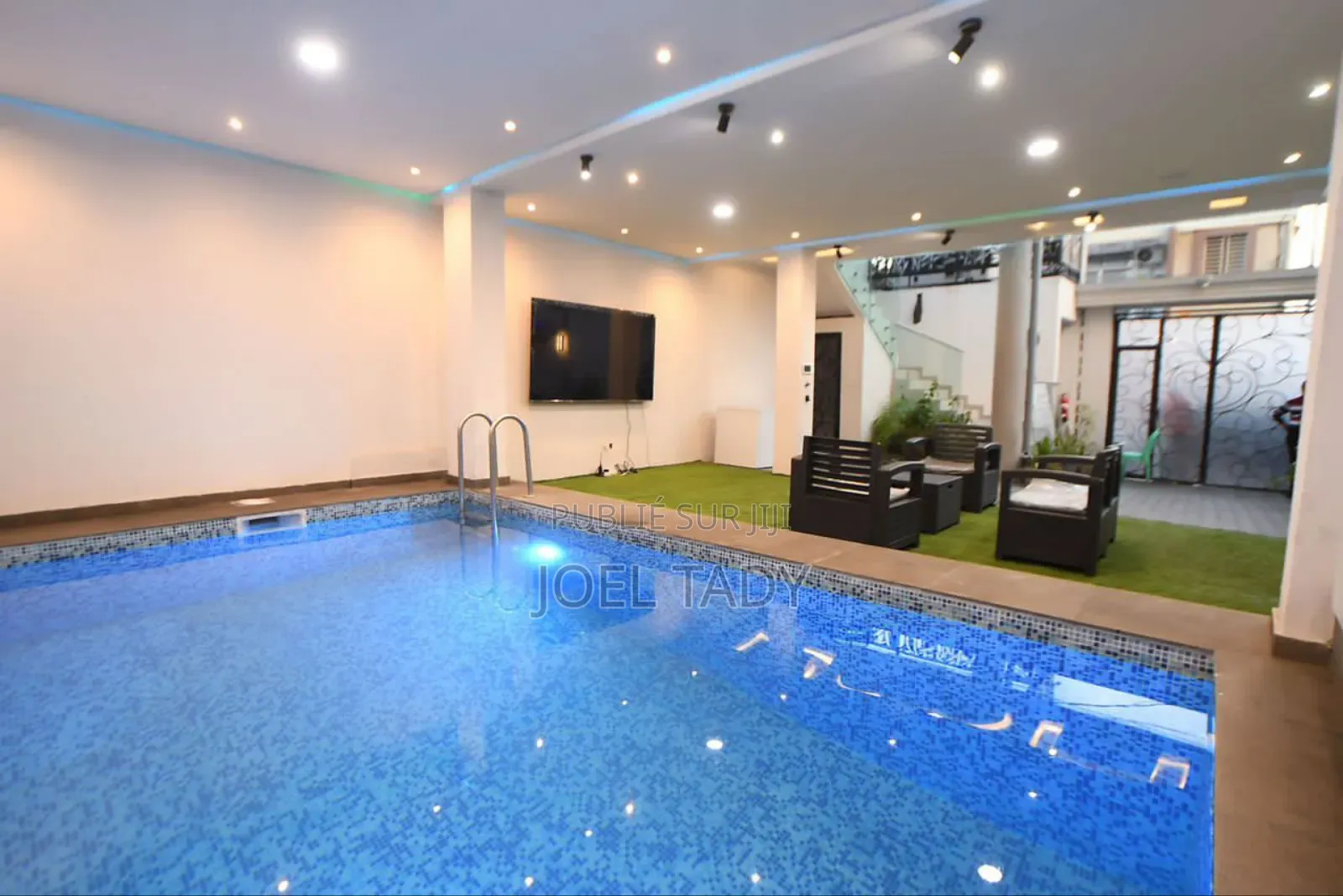 Furnished 4chbre Appartement dans Ngaliema à Louer