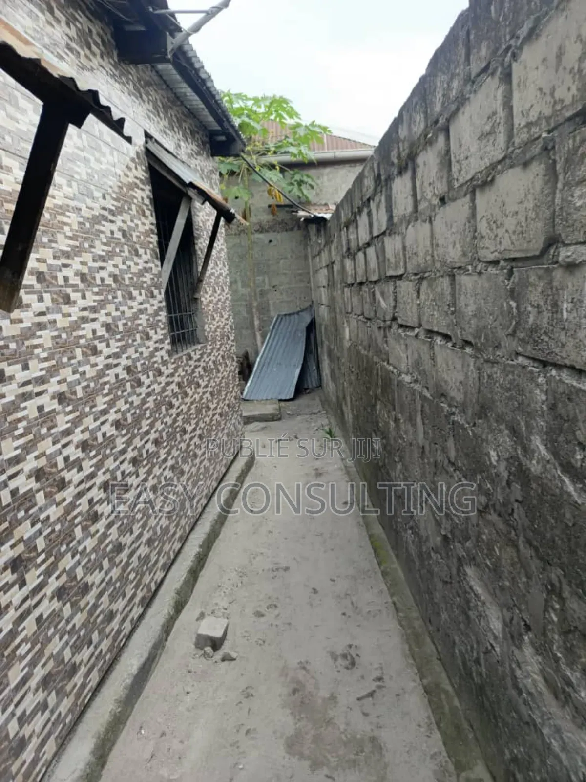 3chbre Studio dans Camp Pm, Nsele à Vendre