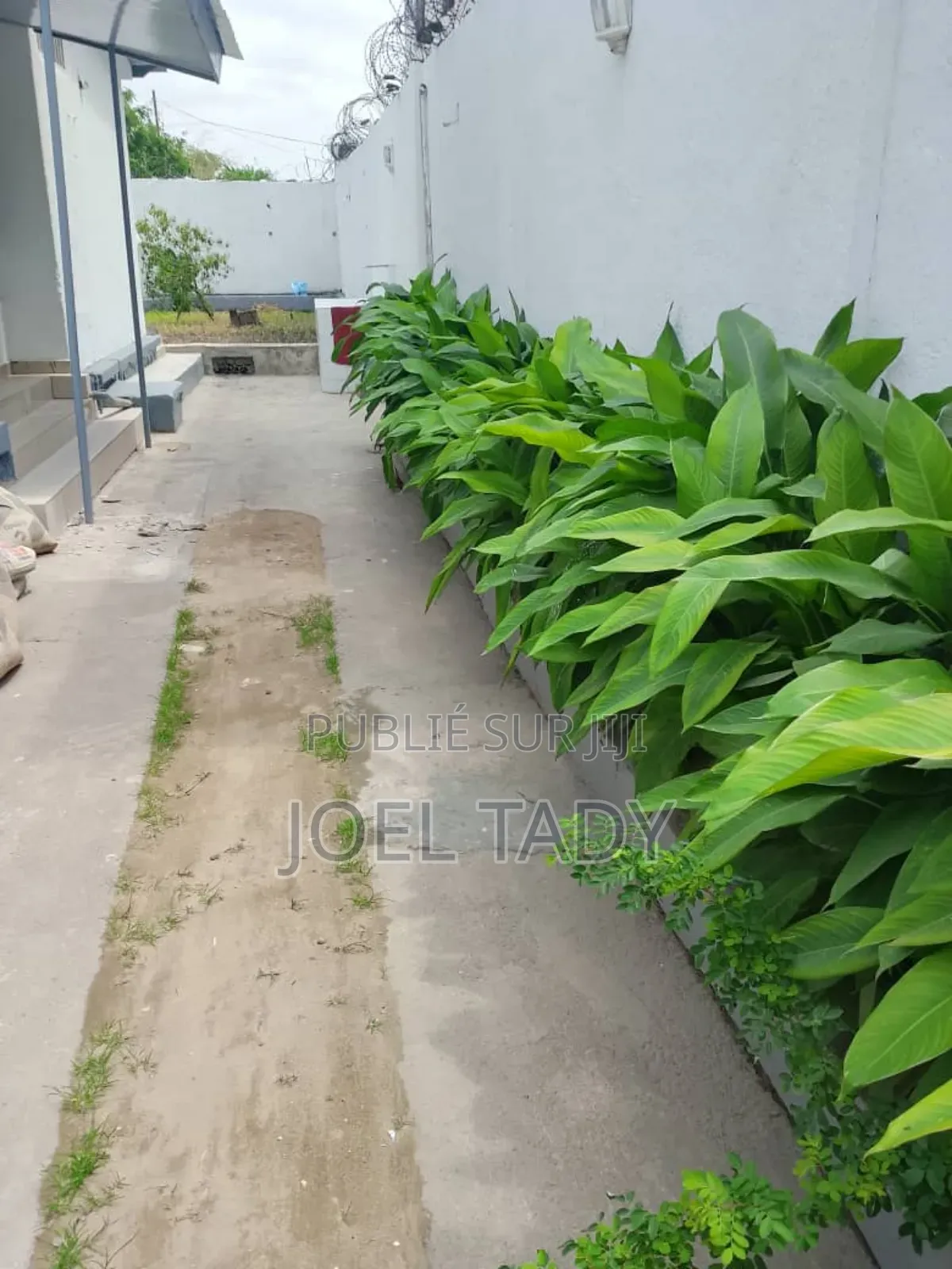 Vente D- Une Parcelle a Gb