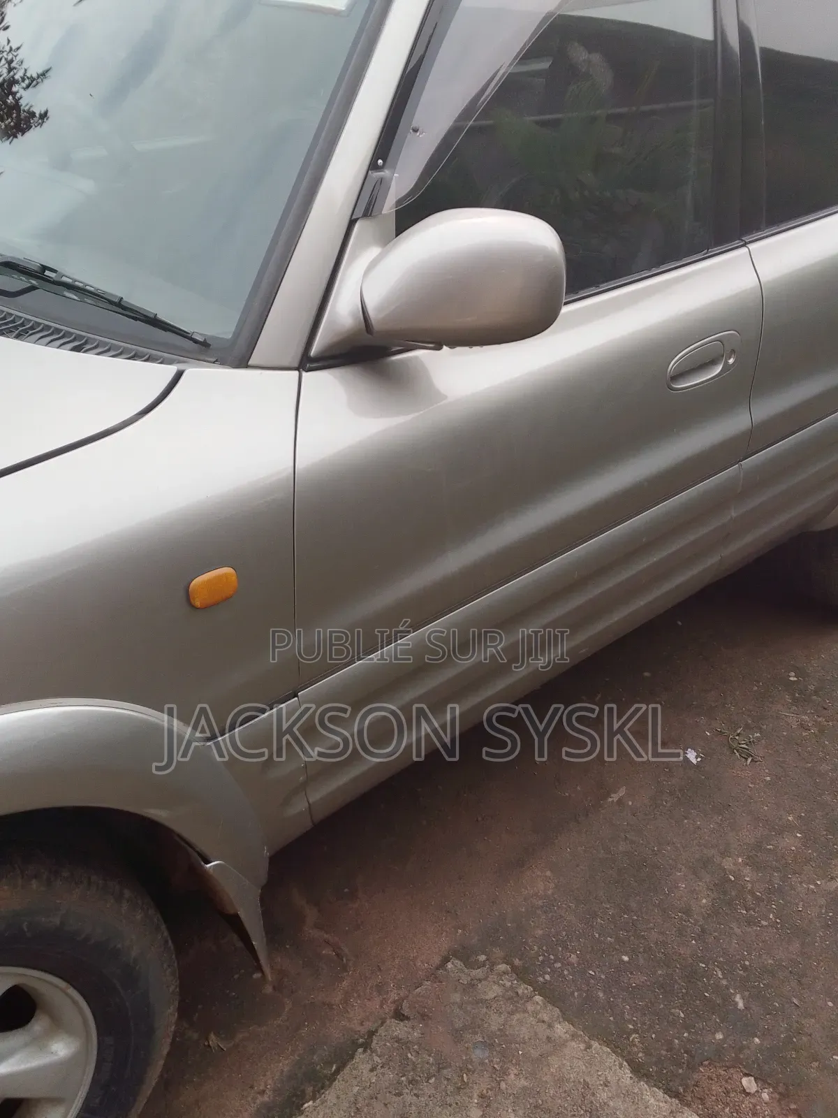 Toyota RAV4 Base FWD 1999 Gris