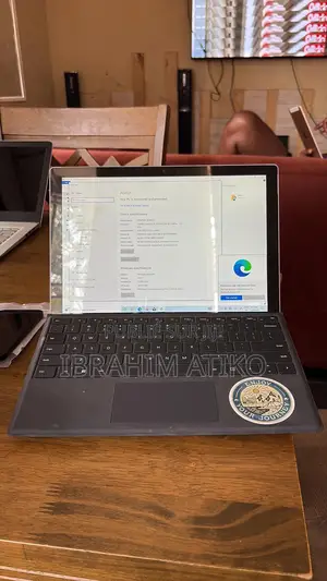 Microsoft Surface Pro 8GB Intel Core I5 HDD+SSD 128GB