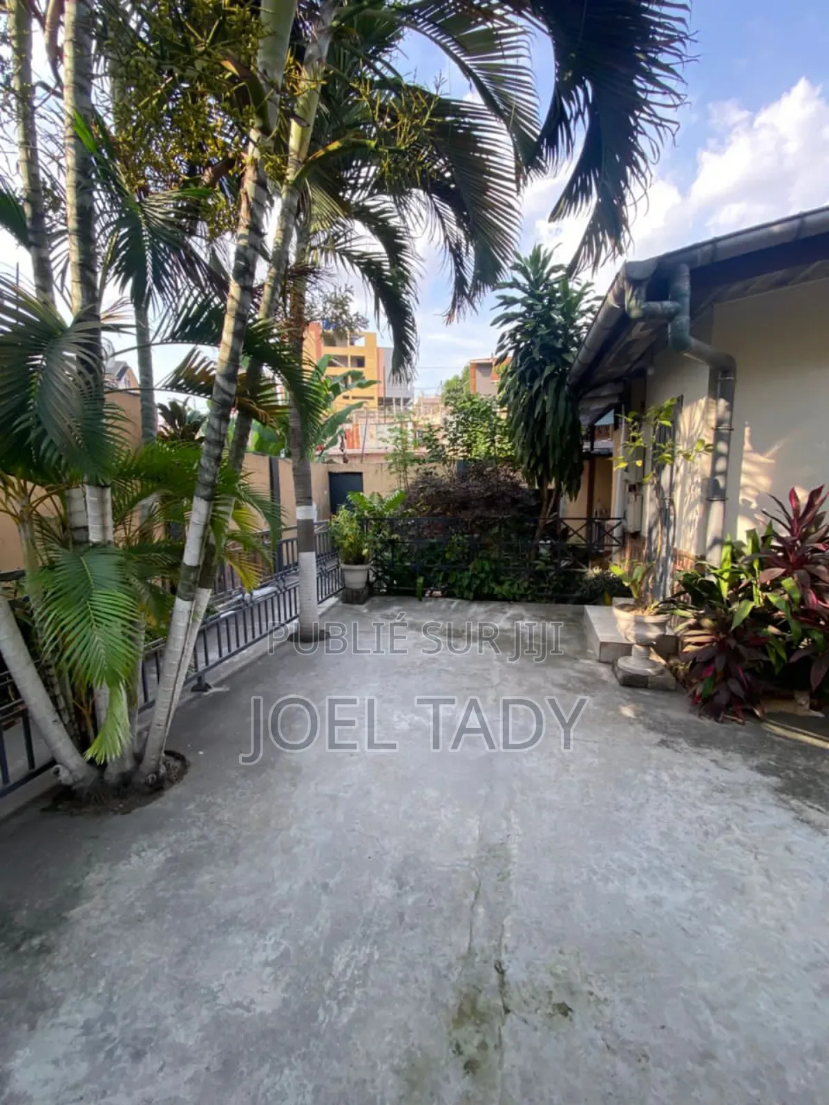 8chbre Villa dans Empire Supreme, Ngaliema à Vendre