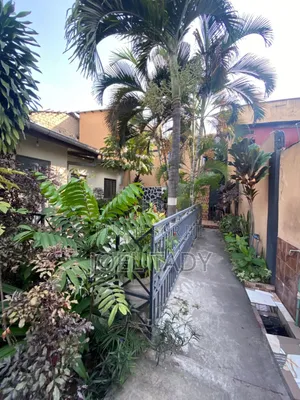 8chbre Villa dans Empire Supreme, Ngaliema à Vendre