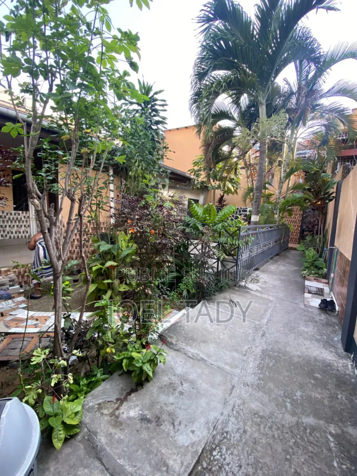 8chbre Villa dans Empire Supreme, Ngaliema à Vendre