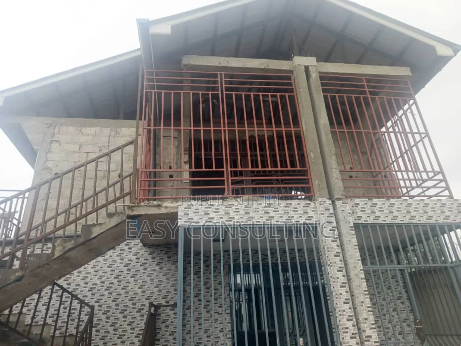 3chbre Villa dans Terre Jaune, Nsele à Vendre