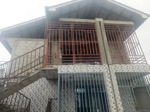 3chbre Villa dans Terre Jaune, Nsele à Vendre