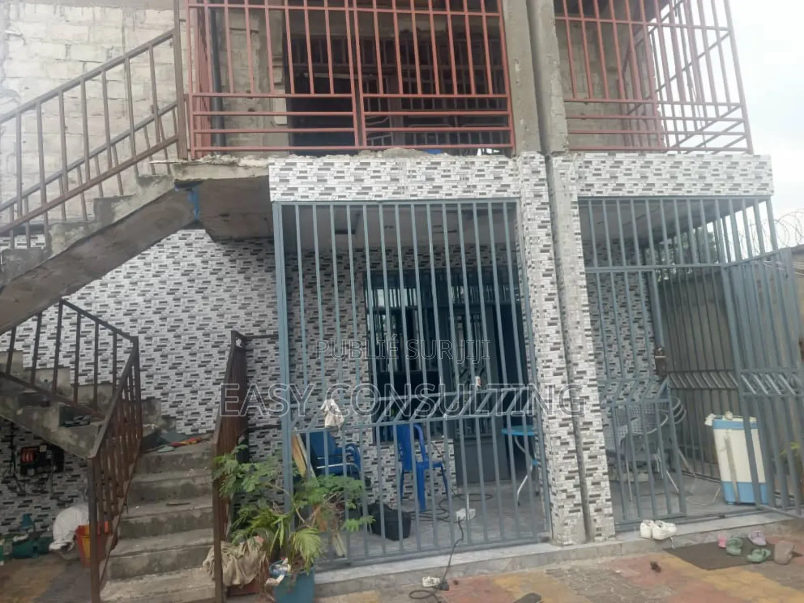 3chbre Villa dans Terre Jaune, Nsele à Vendre