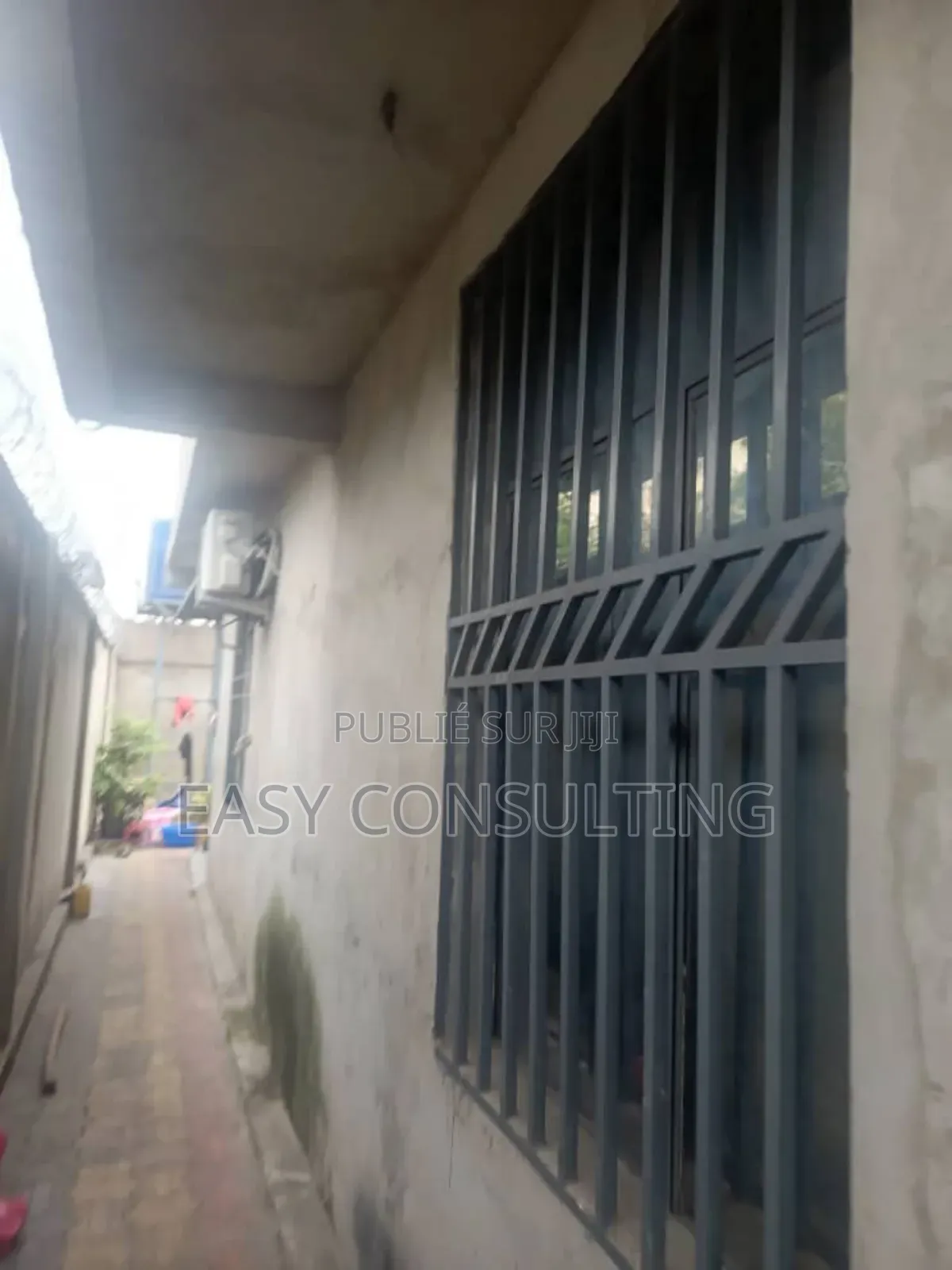 3chbre Villa dans Terre Jaune, Nsele à Vendre