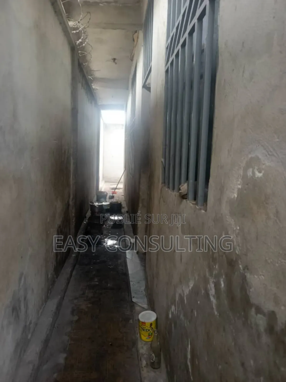 3chbre Villa dans Terre Jaune, Nsele à Vendre