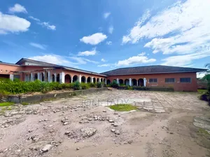 8chbre Villa dans Empire Supreme, Ngaliema à Vendre