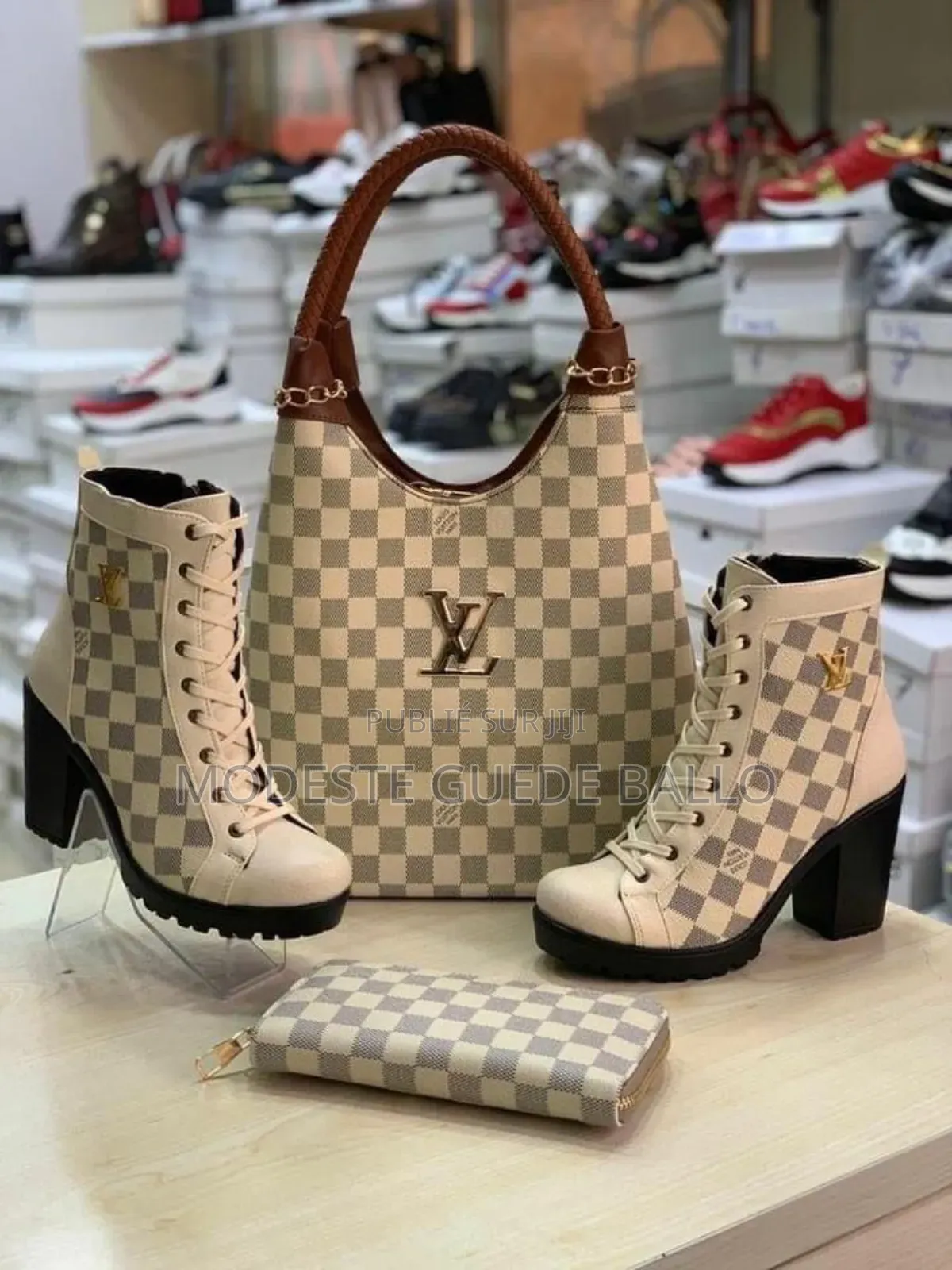 Vente Des Chaussures en Gros Et en Détail