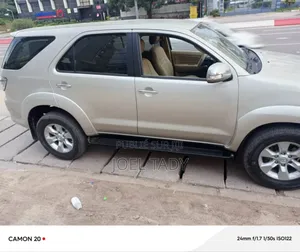 Toyota Fortuner 2013 Gris