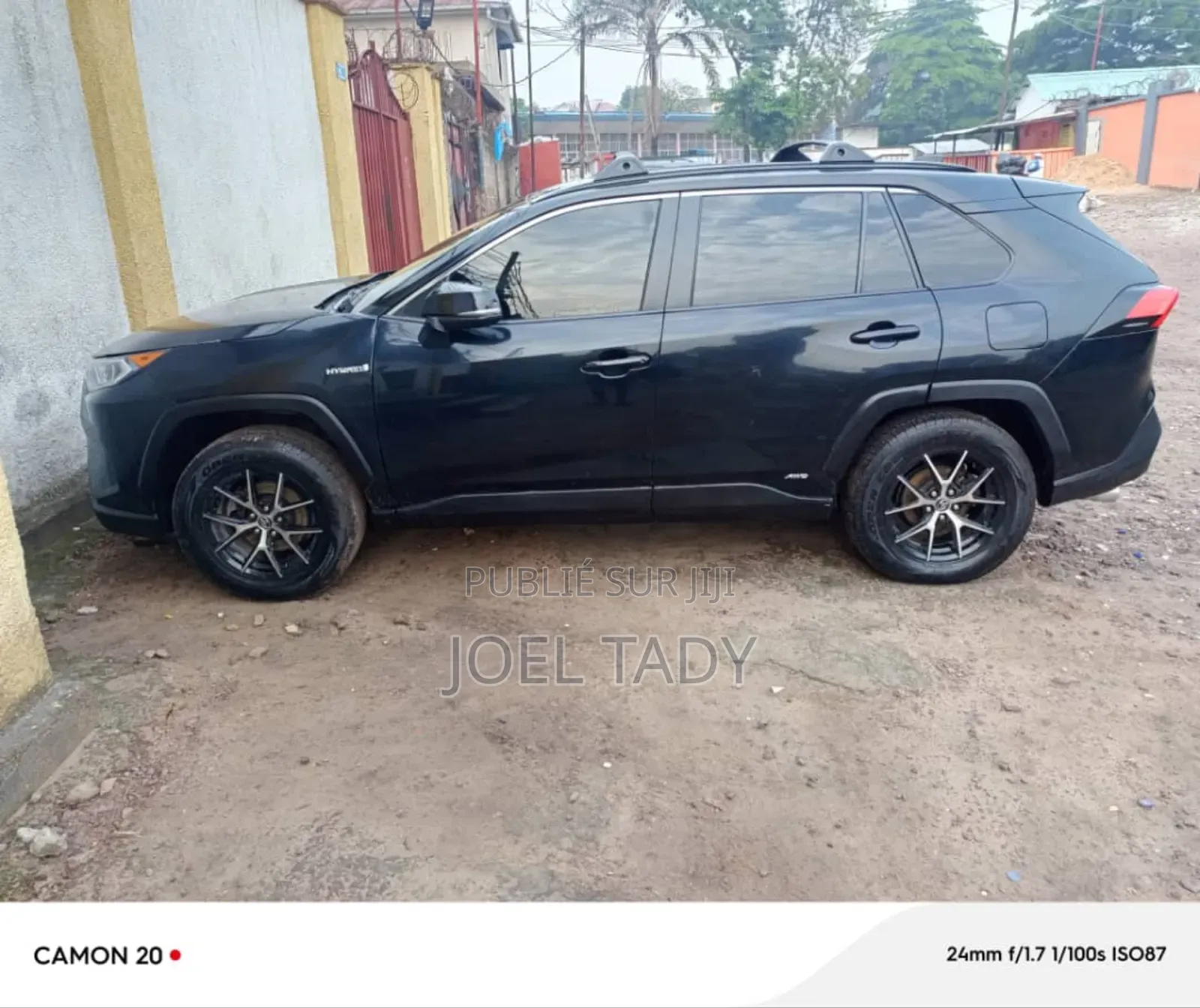 Toyota RAV4 Hybrid 2020 Blue